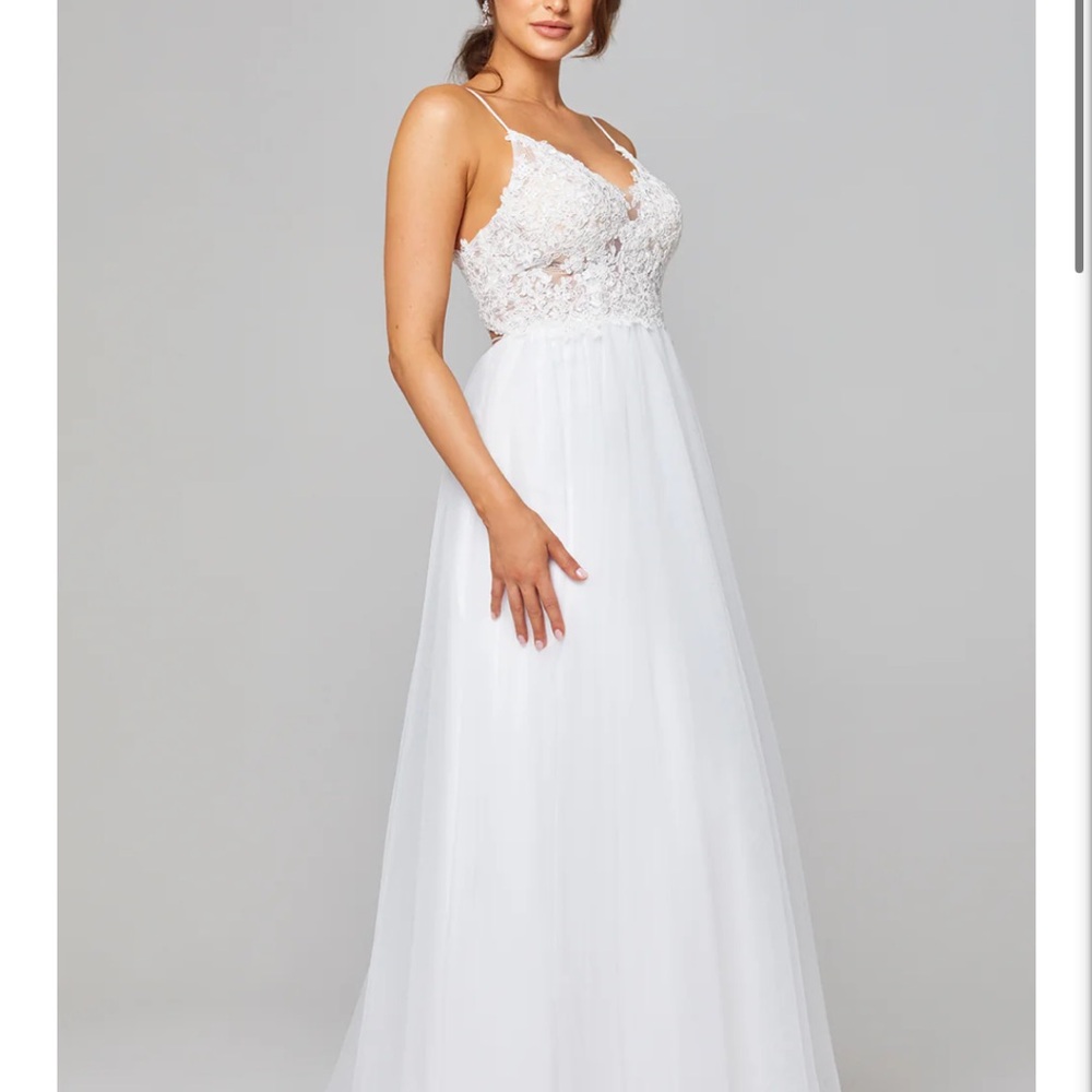 Elegant White Lace Wedding Gown - NWT